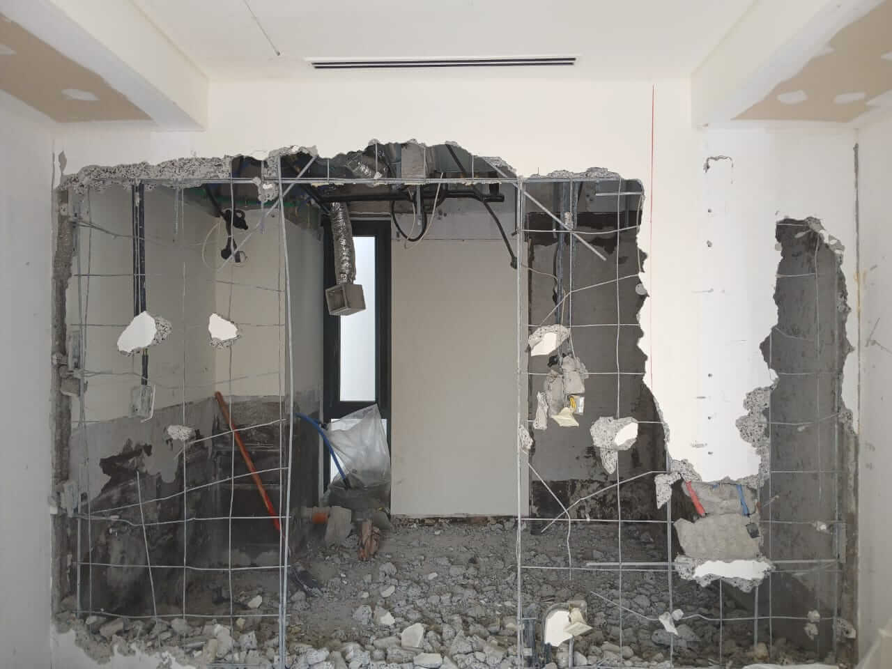 Professional Demolition Contractors in Dubai - SSTS Fitout Services