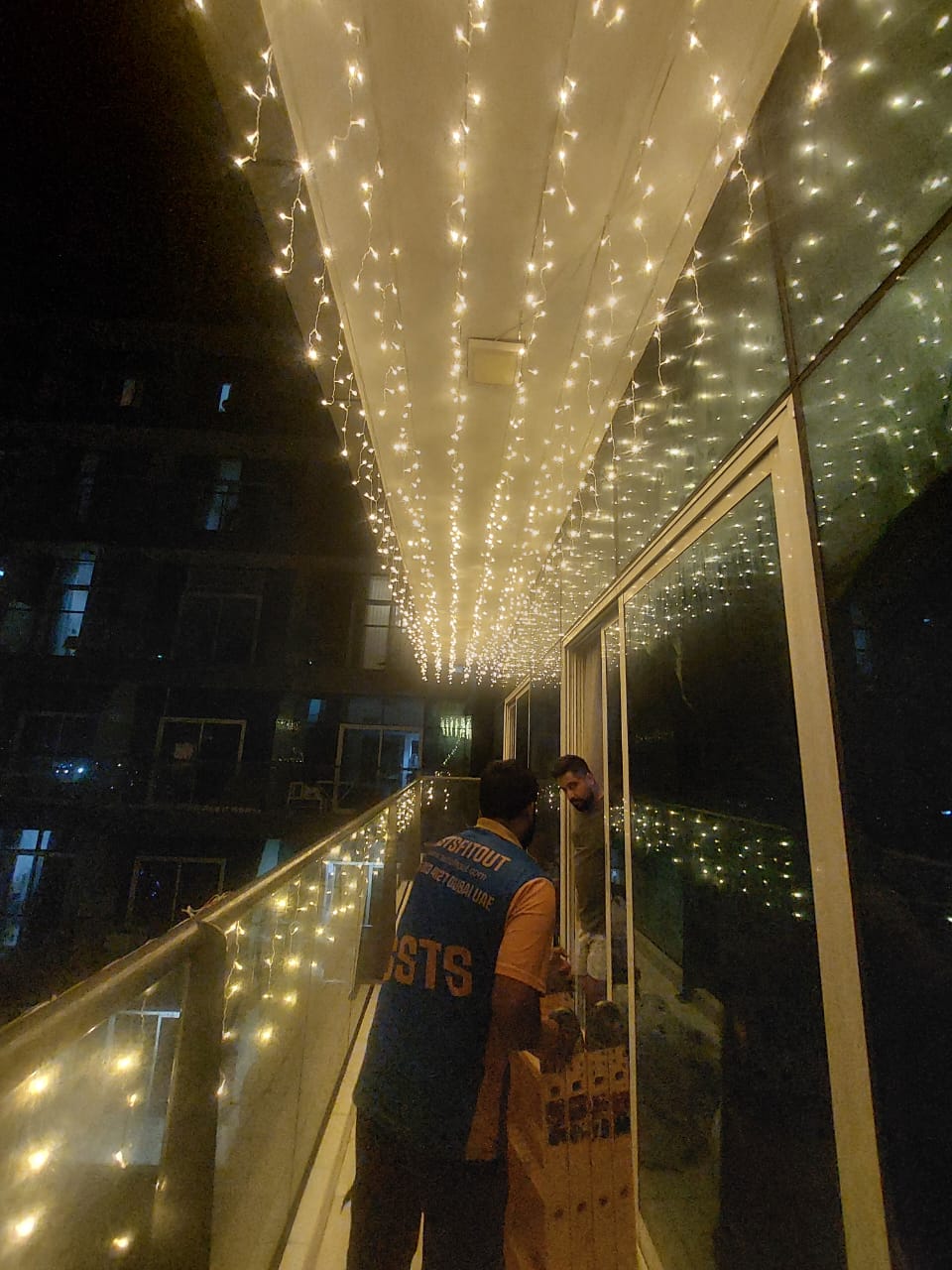 Villa Festival Lighting Installation UAE - Professional Outdoor Lighting